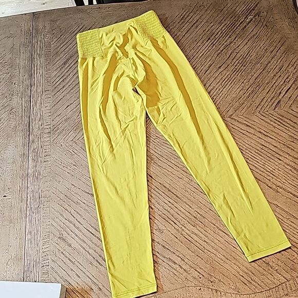 Offline by Aerie high rise leggings size M - Picture 6 of 8